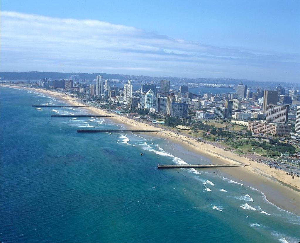 Bayside Hotel & Self Catering 110 West Street Durban Extérieur photo