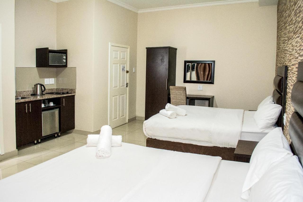 Bayside Hotel & Self Catering 110 West Street Durban Extérieur photo