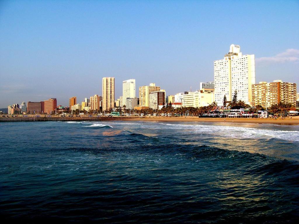 Bayside Hotel & Self Catering 110 West Street Durban Extérieur photo